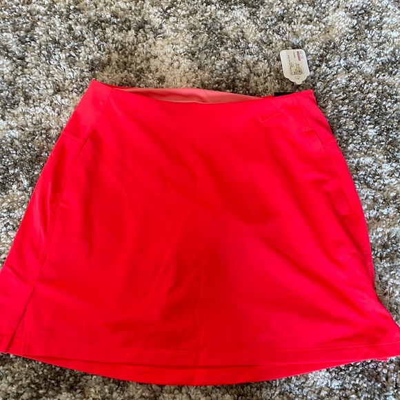 Nike Size Med Golf Skirt